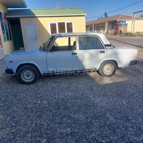 LADA (VAZ) 2107 2005, 48,000 km - 1.6 l - Salyan