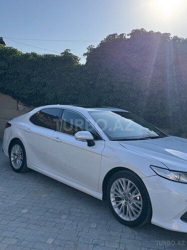 Toyota Camry-5
