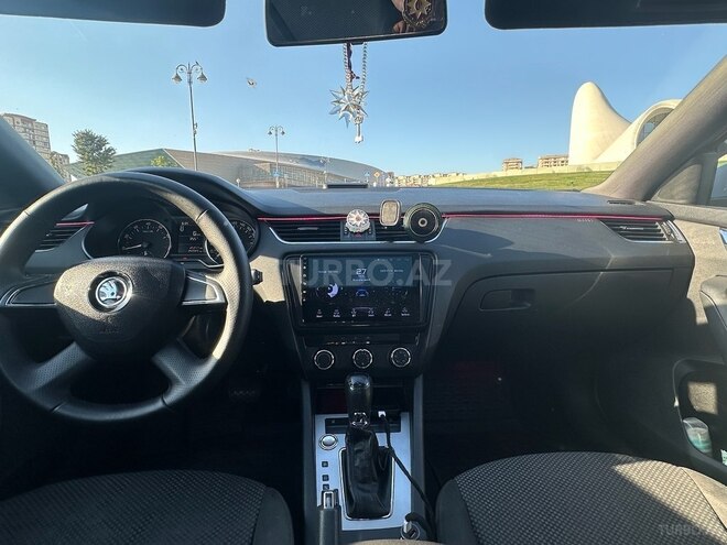 Skoda Octavia 2015, 243,323 km - 1.4 l - Bakı
