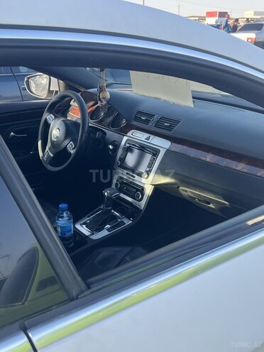 Volkswagen Passat CC-8