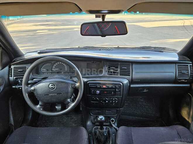 Opel Vectra 1997, 221,000 km - 1.8 l - Sumqayıt