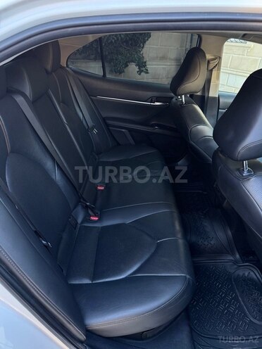 Toyota Camry-7