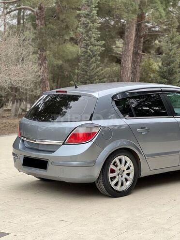 Opel Astra 2005, 300,000 km - 1.4 l - Sumqayıt