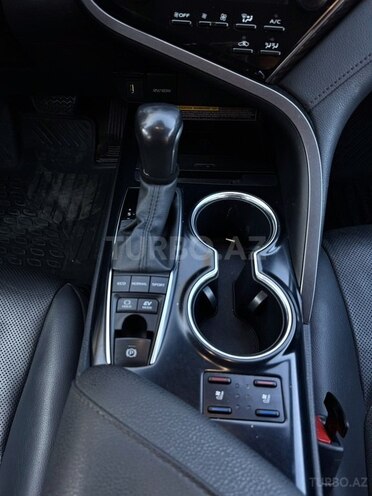 Toyota Camry-10