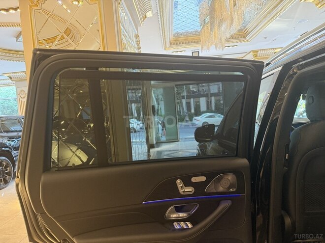 Mercedes GLS 450-17