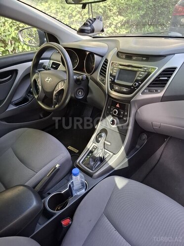 Hyundai Elantra 2015, 175,000 km - 1.8 l - Bakı