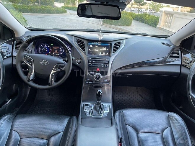 Hyundai Grandeur 2015, 181,000 km - 2.2 л - Bakı