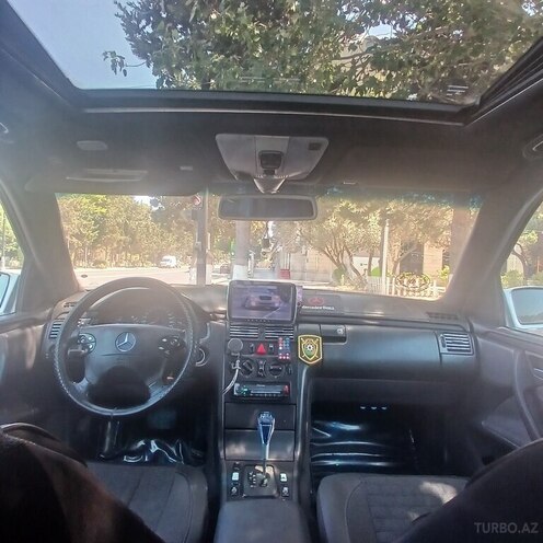 Mercedes E 220 d 1999, 358,700 km - 2.2 л - Sumqayıt