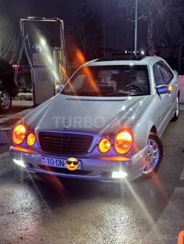 Mercedes E 220 d 1999, 358,700 km - 2.2 л - Sumqayıt