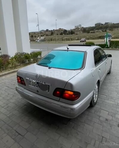 Mercedes E 220 d 1999, 358,700 km - 2.2 л - Sumqayıt