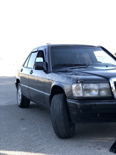 Mercedes 190 1990, 326,875 km - 2.0 l - Qobustan