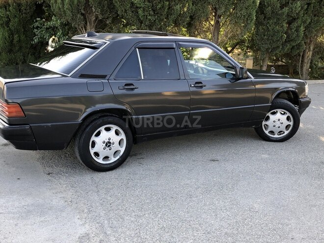 Mercedes 190 1990, 326,875 km - 2.0 l - Qobustan