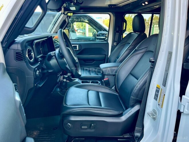 Jeep Wrangler-3