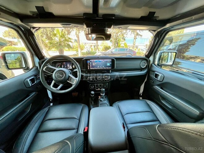 Jeep Wrangler-5