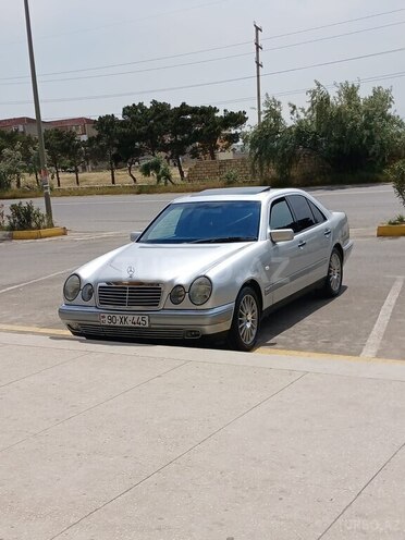 Mercedes E 240 1999, 208,278 km - 2.4 l - Bakı