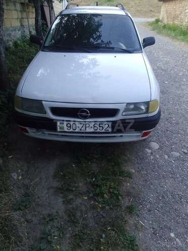 Opel Astra 1994, 542,831 km - 1.6 l - Quba