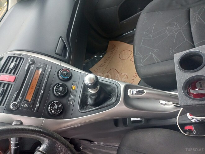 Toyota Auris 2009, 205,007 km - 1.4 l - Yevlax