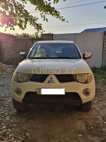Mitsubishi L200 2009, 350,000 km - 2.5 л - Kürdəmir