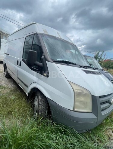 Ford Transit 2009, 380,000 km - 2.2 l - Quba