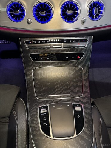 Mercedes E 300 e 4MATIC 2022, 25,000 km - 2.0 л - Bakı