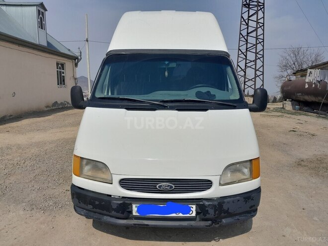 Ford Transit-1