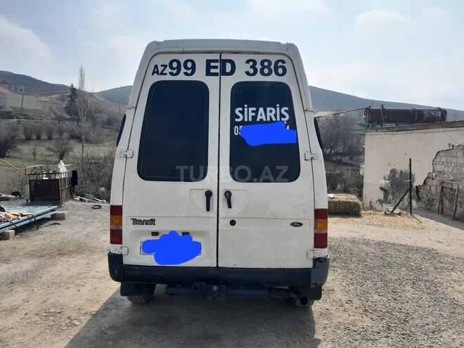 Ford Transit-2