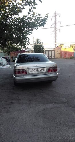 Mercedes E 240 1999, 208,278 km - 2.4 l - Bakı
