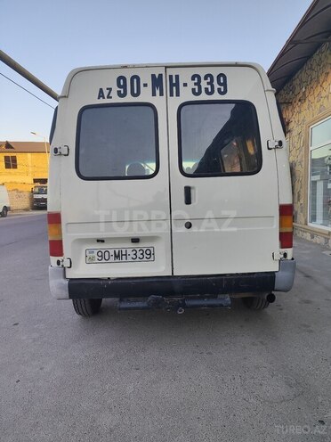 Ford Transit-4