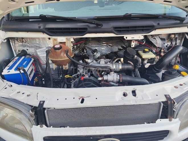 Ford Transit-9
