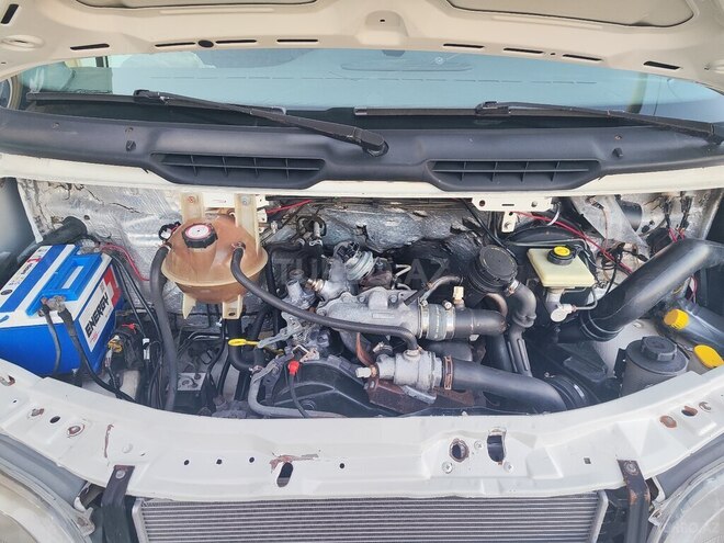Ford Transit-8