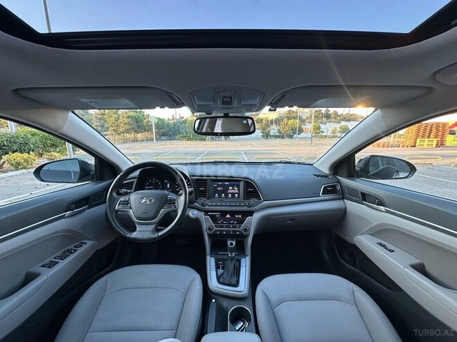 Hyundai Elantra 2018, 57,000 km - 2.0 l - Bakı
