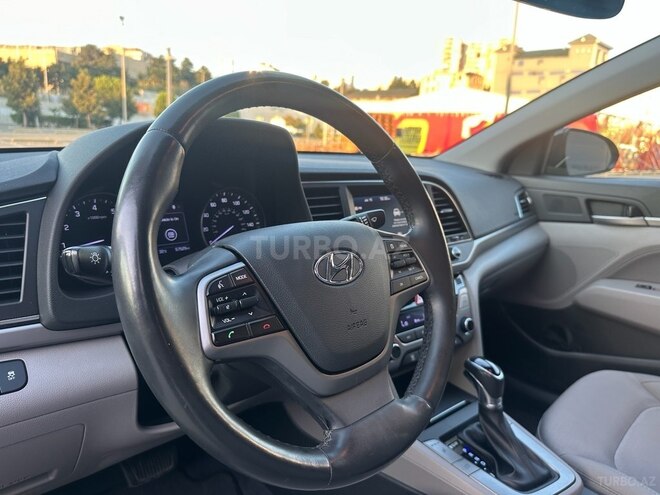Hyundai Elantra 2018, 57,000 km - 2.0 l - Bakı