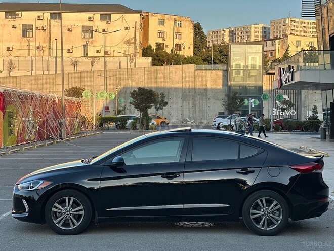 Hyundai Elantra 2018, 57,000 km - 2.0 l - Bakı