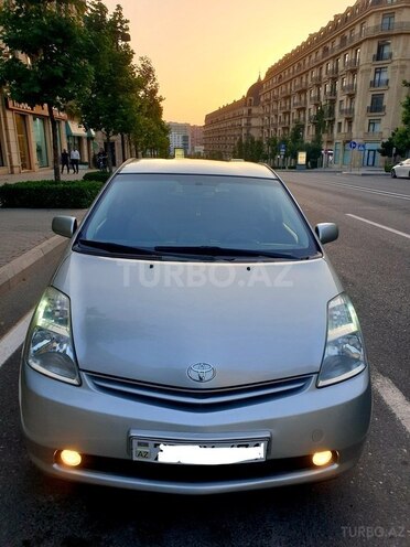 Toyota Prius-3