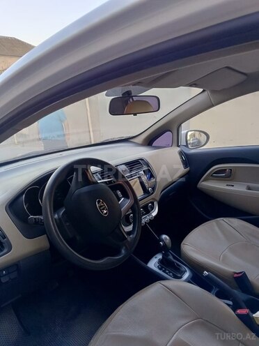 Kia Pride-5