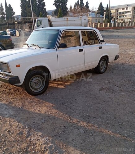 LADA (VAZ) 2107 2007, 678,000 km - 1.6 l - Ucar