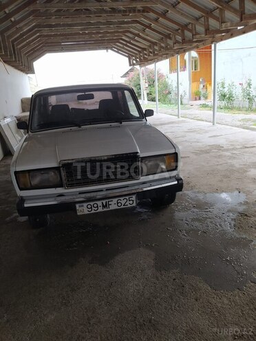 LADA (VAZ) 2107 2007, 678,000 km - 1.6 l - Ucar