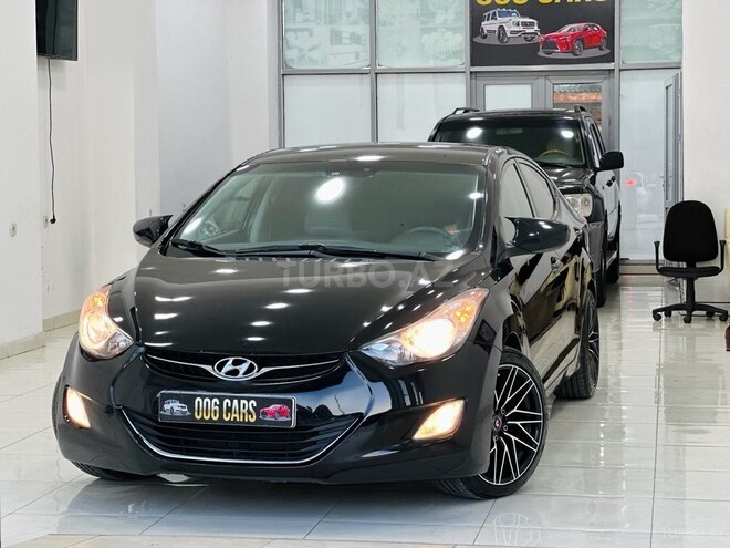 Hyundai Elantra-1