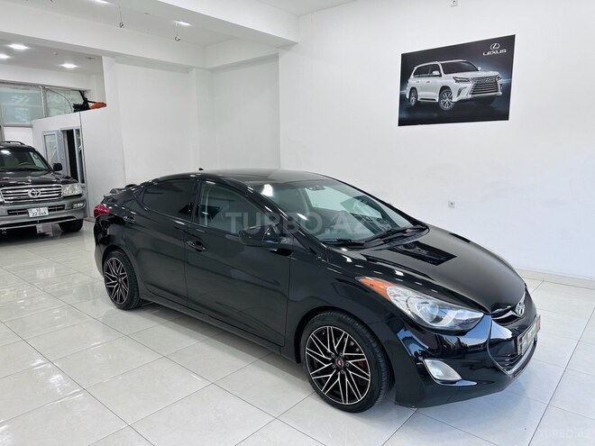 Hyundai Elantra-21