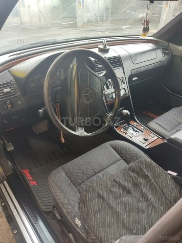 Mercedes C 220 1994, 598,684 km - 2.2 л - Füzuli