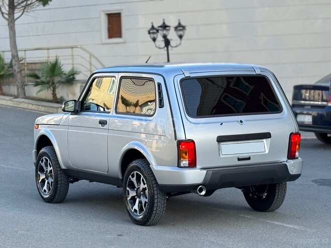 LADA (VAZ) Niva-6
