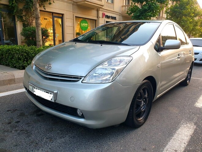 Toyota Prius-6