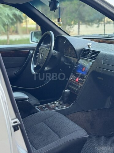 Mercedes C 220 d 1998, 316,000 km - 2.2 л - Saatlı