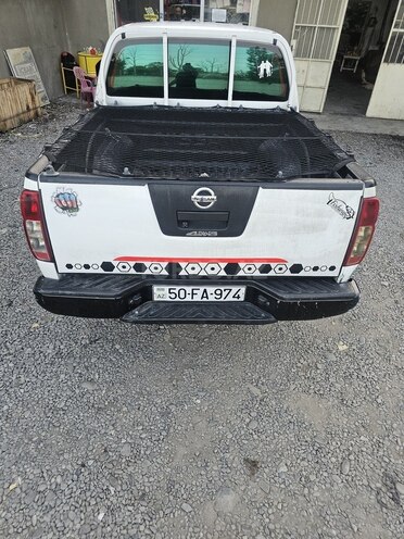 Nissan Navara 2011, 226,000 km - 2.5 l - Bakı
