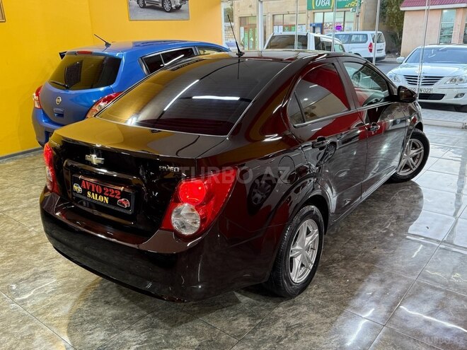 Chevrolet Aveo-3