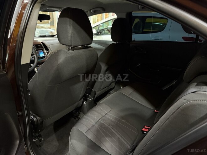 Chevrolet Aveo-11