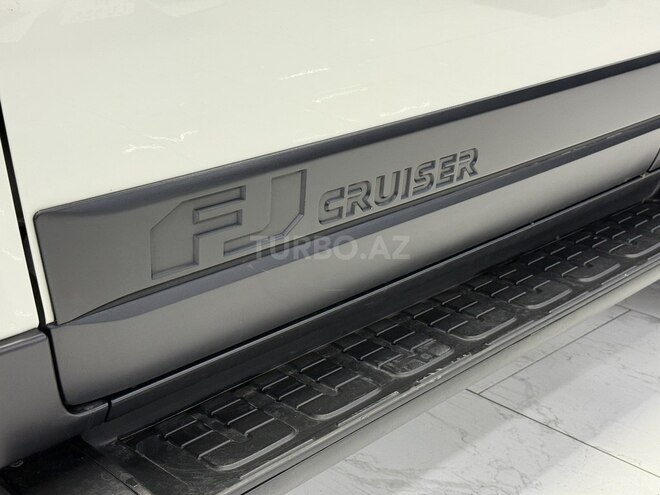 Toyota FJ Cruiser-14