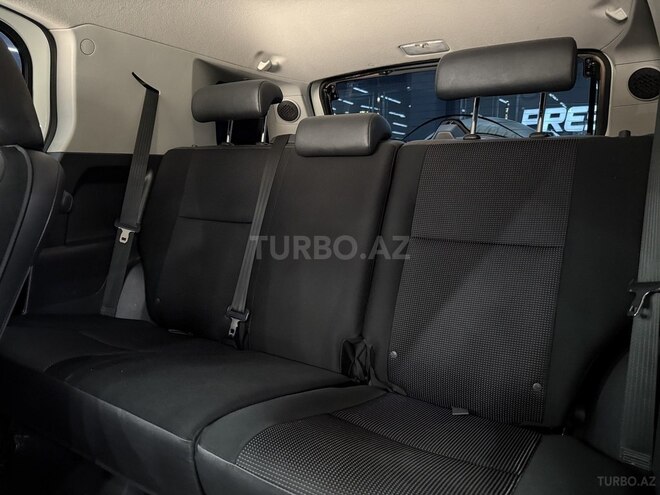 Toyota FJ Cruiser-11