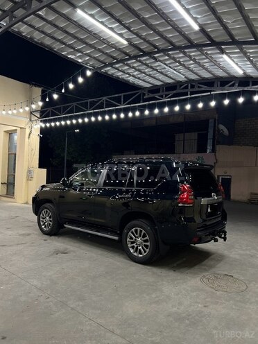 Toyota Land Cruiser Prado-5