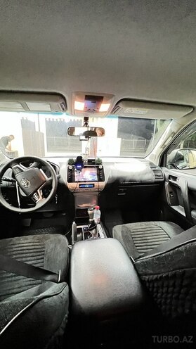 Toyota Land Cruiser Prado-3